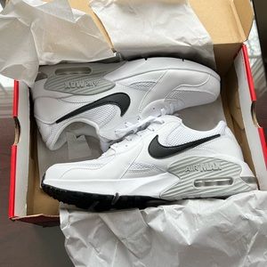 NWT Brand New Men’s Nike Air Max Excee